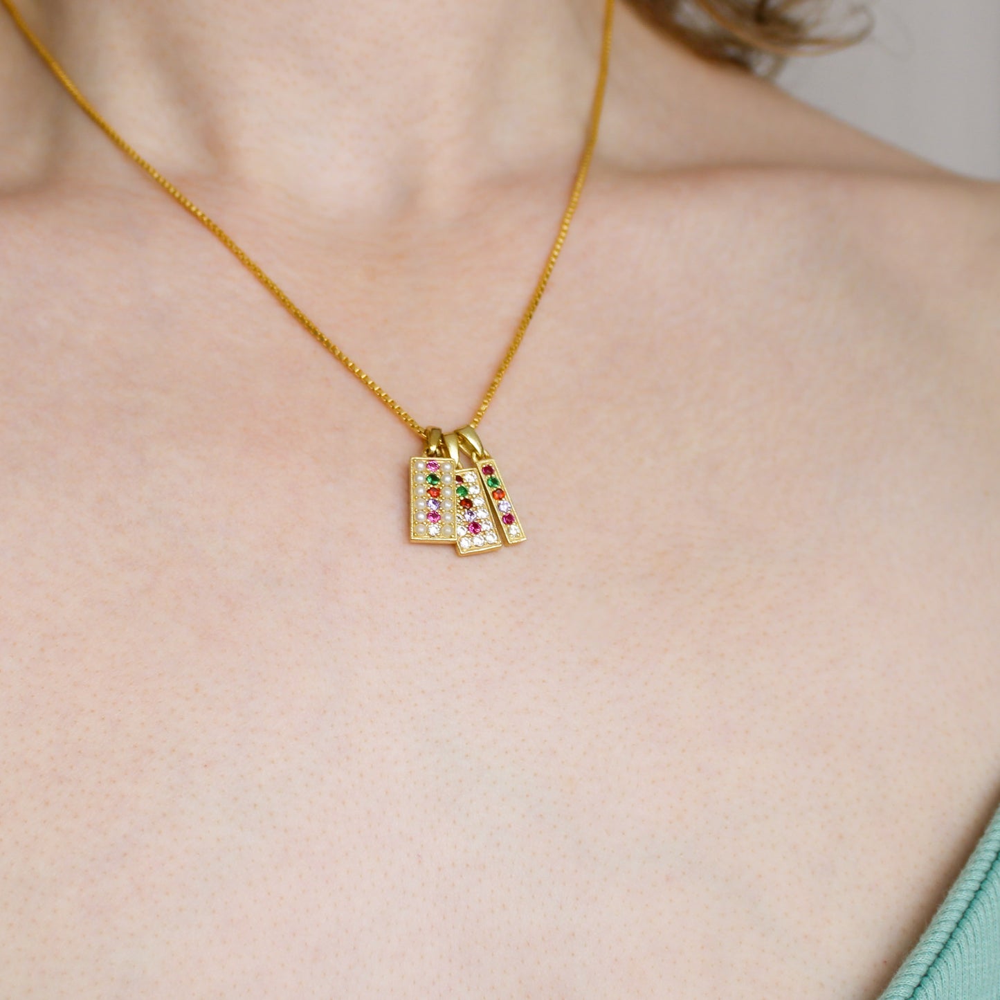 Regard Pendant - Gold