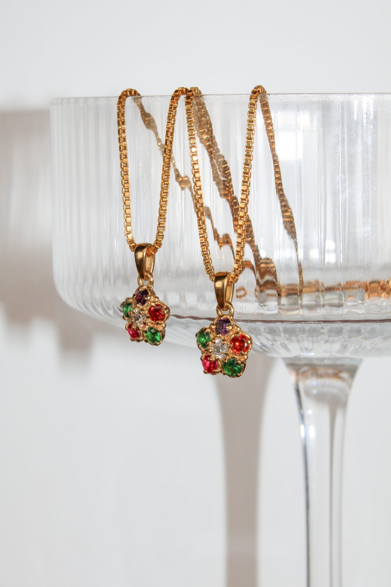 Regard Bloom Pendant - Gold