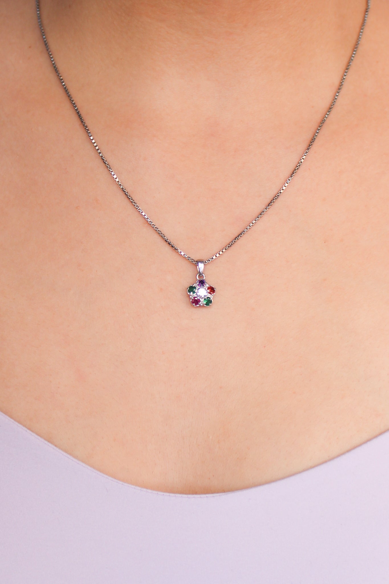 Regard Bloom Pendant - Silver