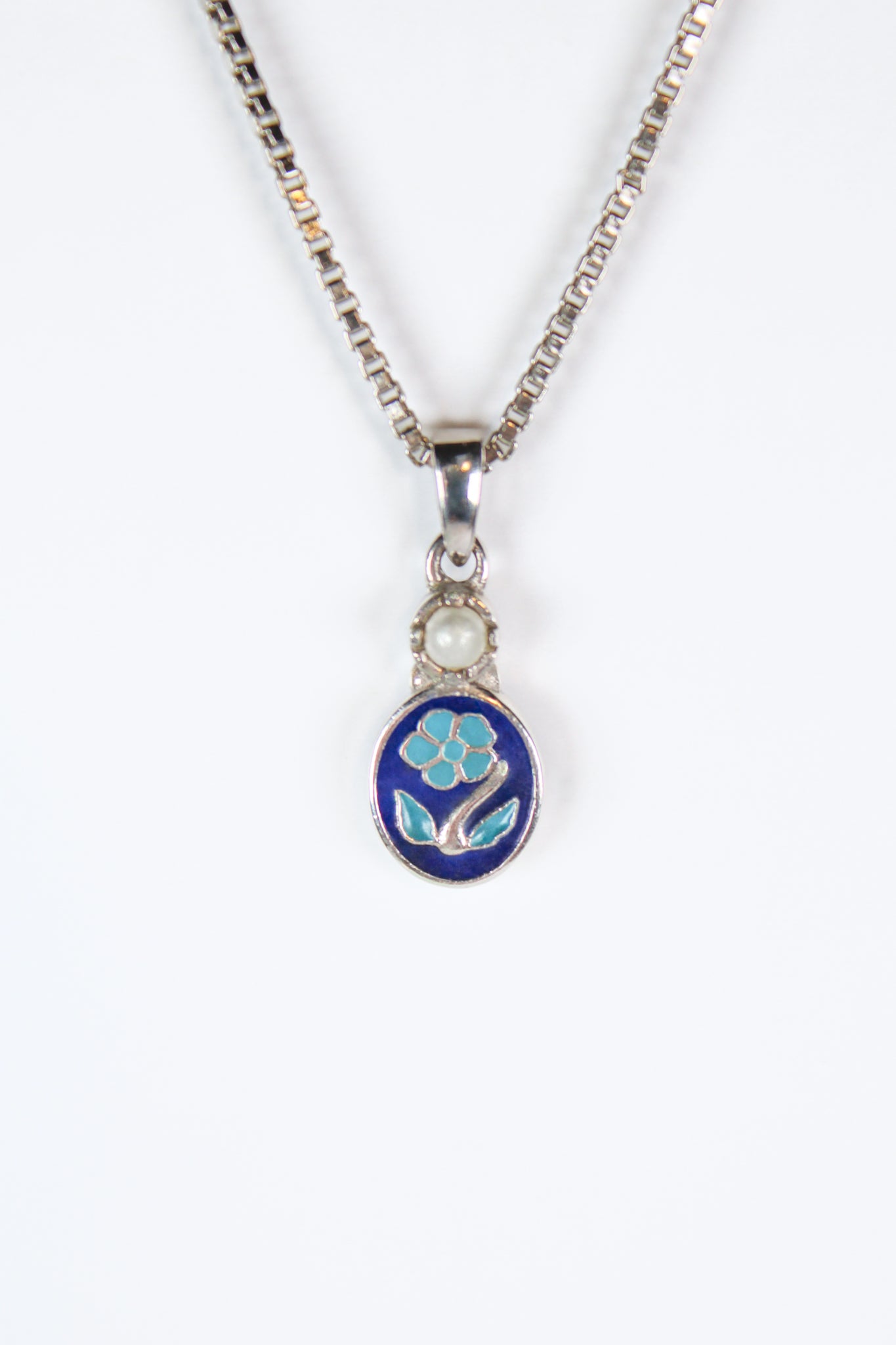 Mourning Bloom Pendant - Silver