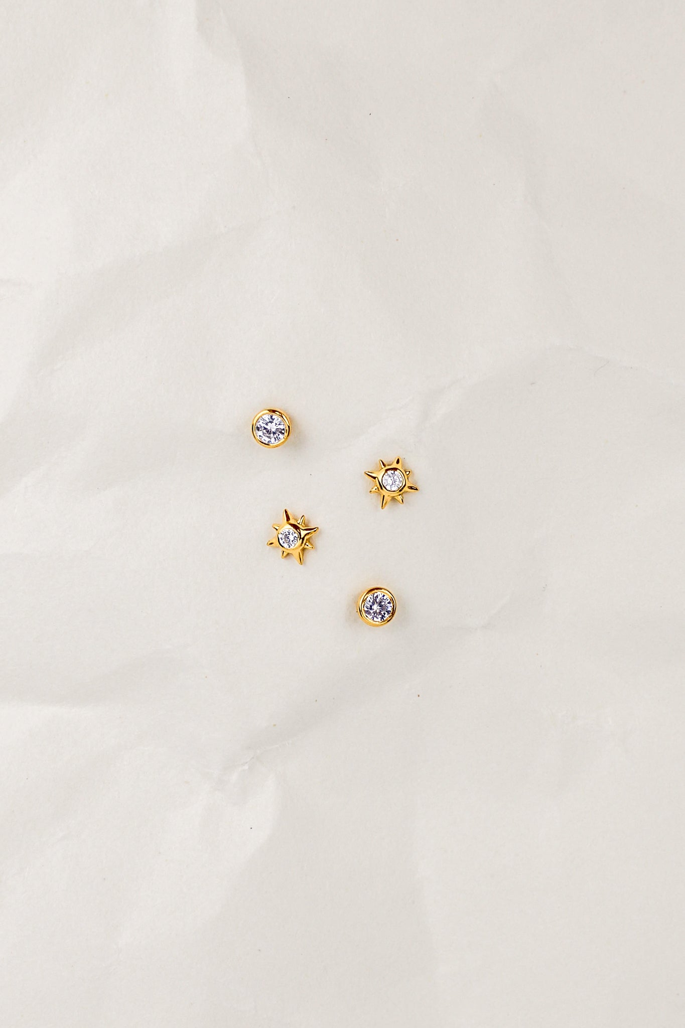 Vesta Stud Earrings - gold