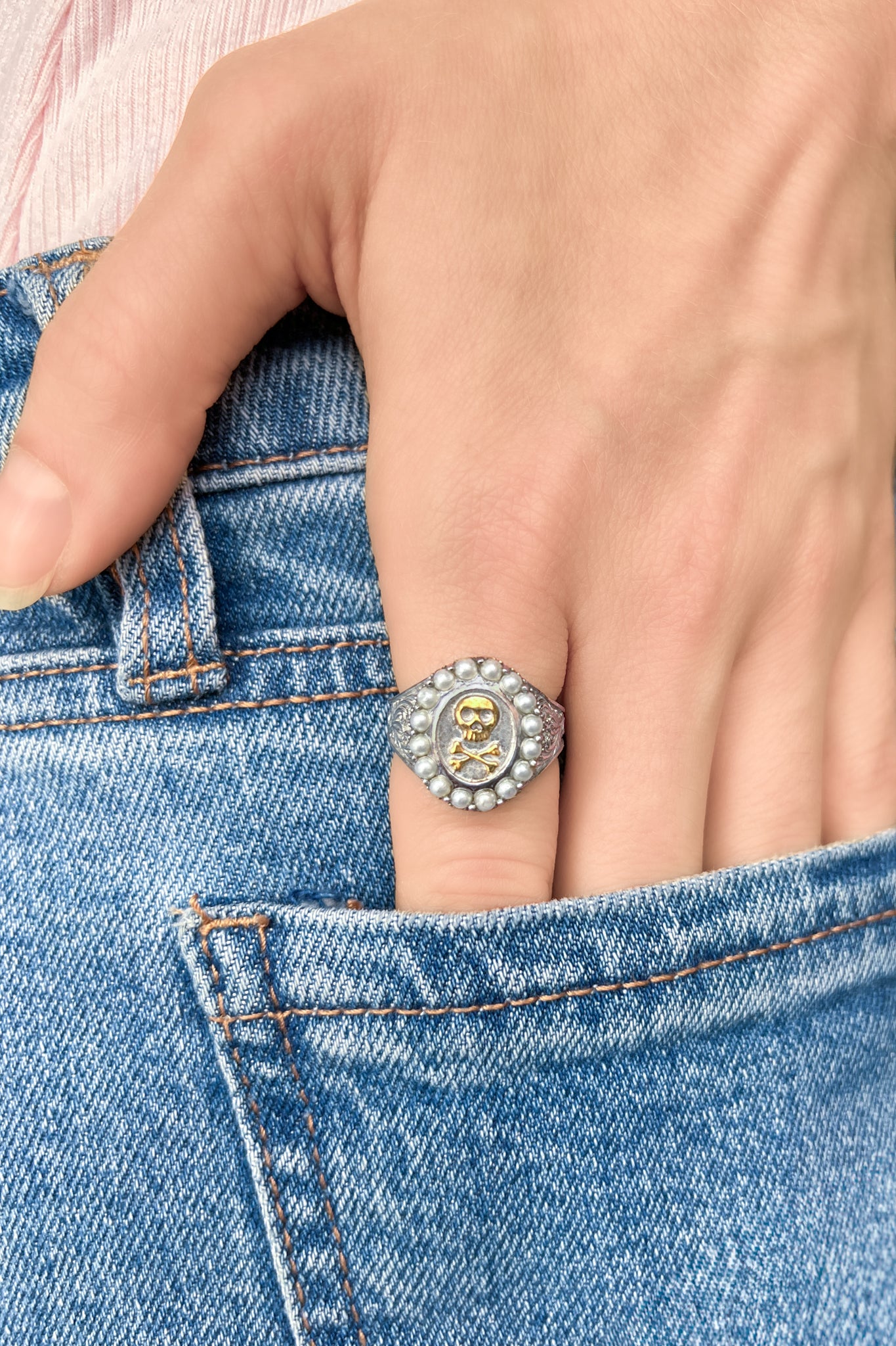 Mourning Memento Ring (Heirloom Metal) - Silver