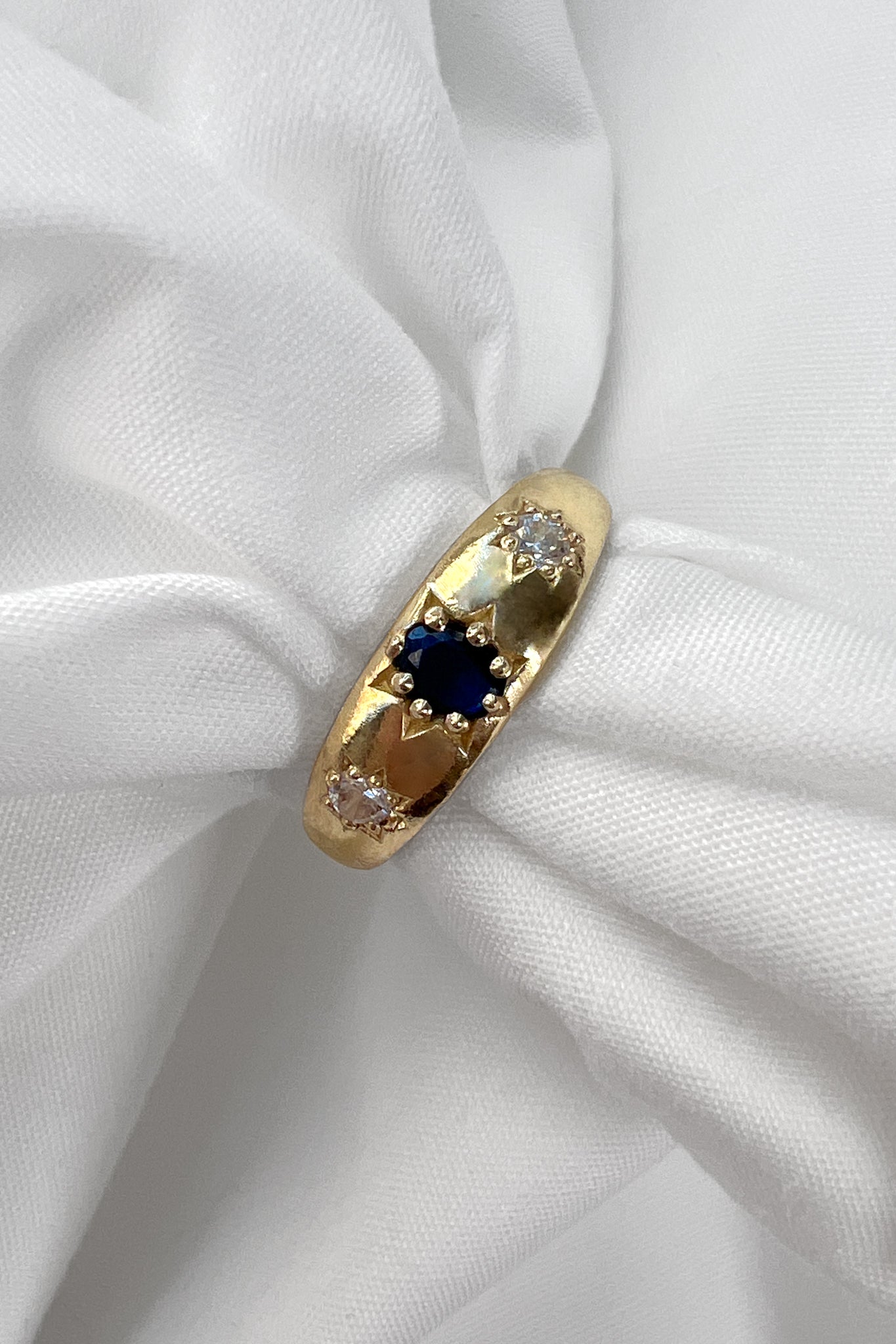 antique style jewelry