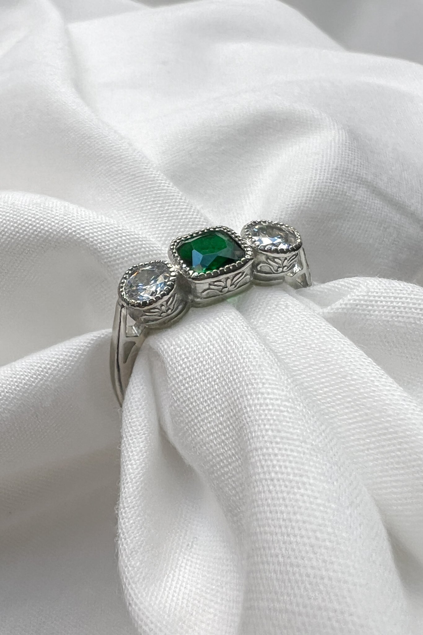 Vintage Victorian Style ring silver