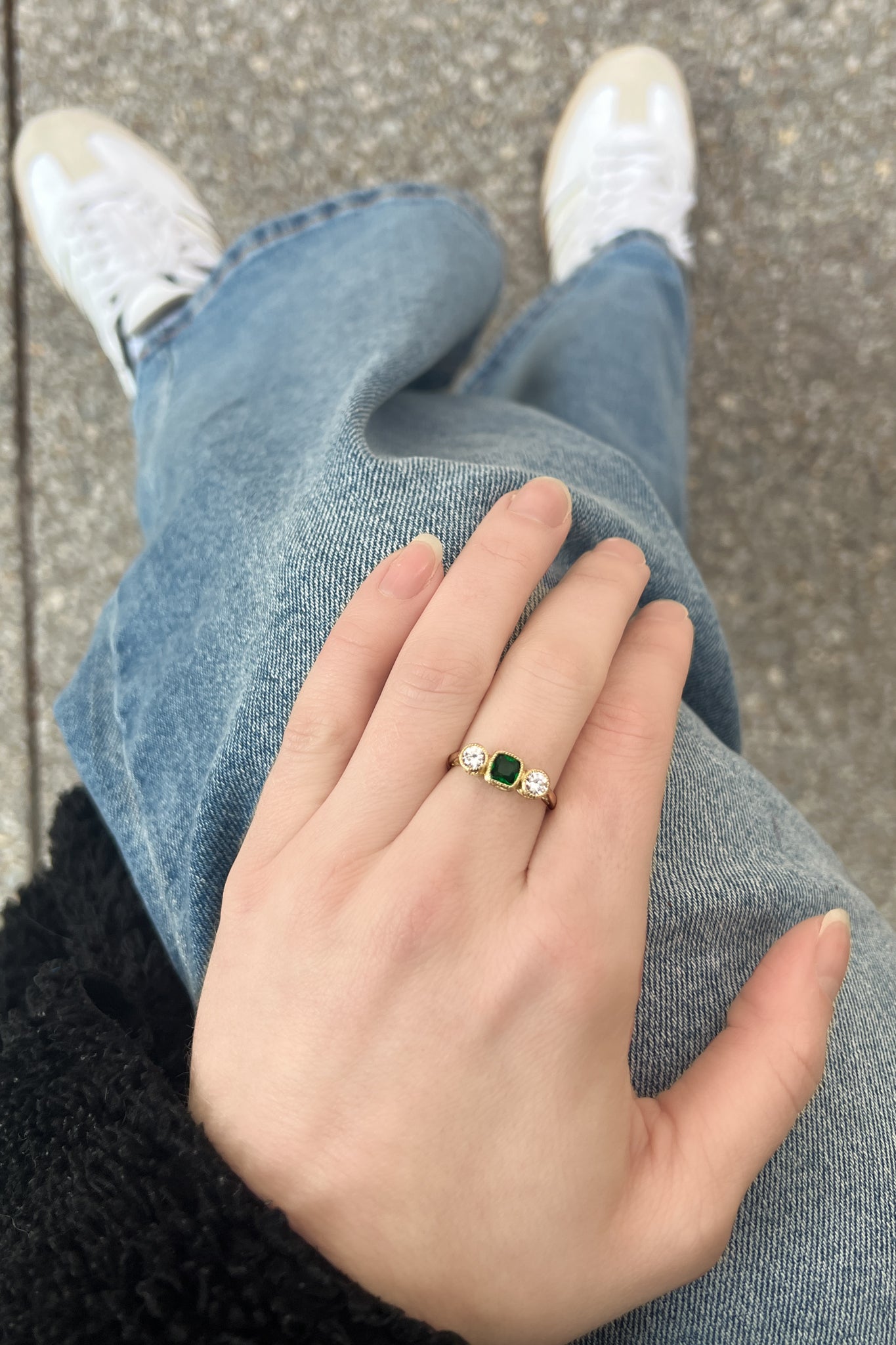 Three Stone Vintage Ring Gold