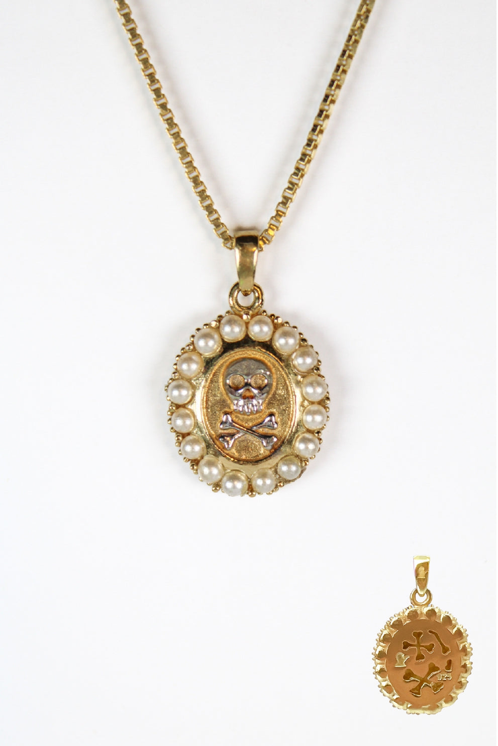 Mourning Memento Pendant - Gold
