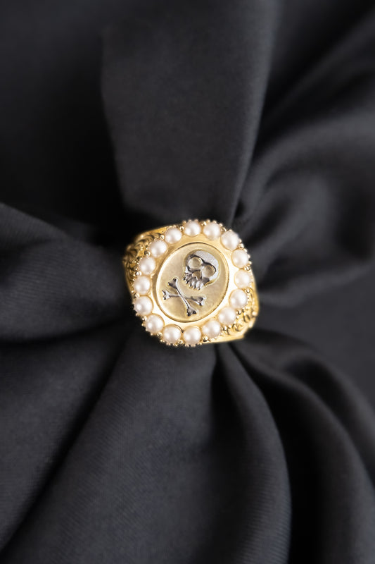 Mourning Memento Ring (Heirloom Metal) - Gold