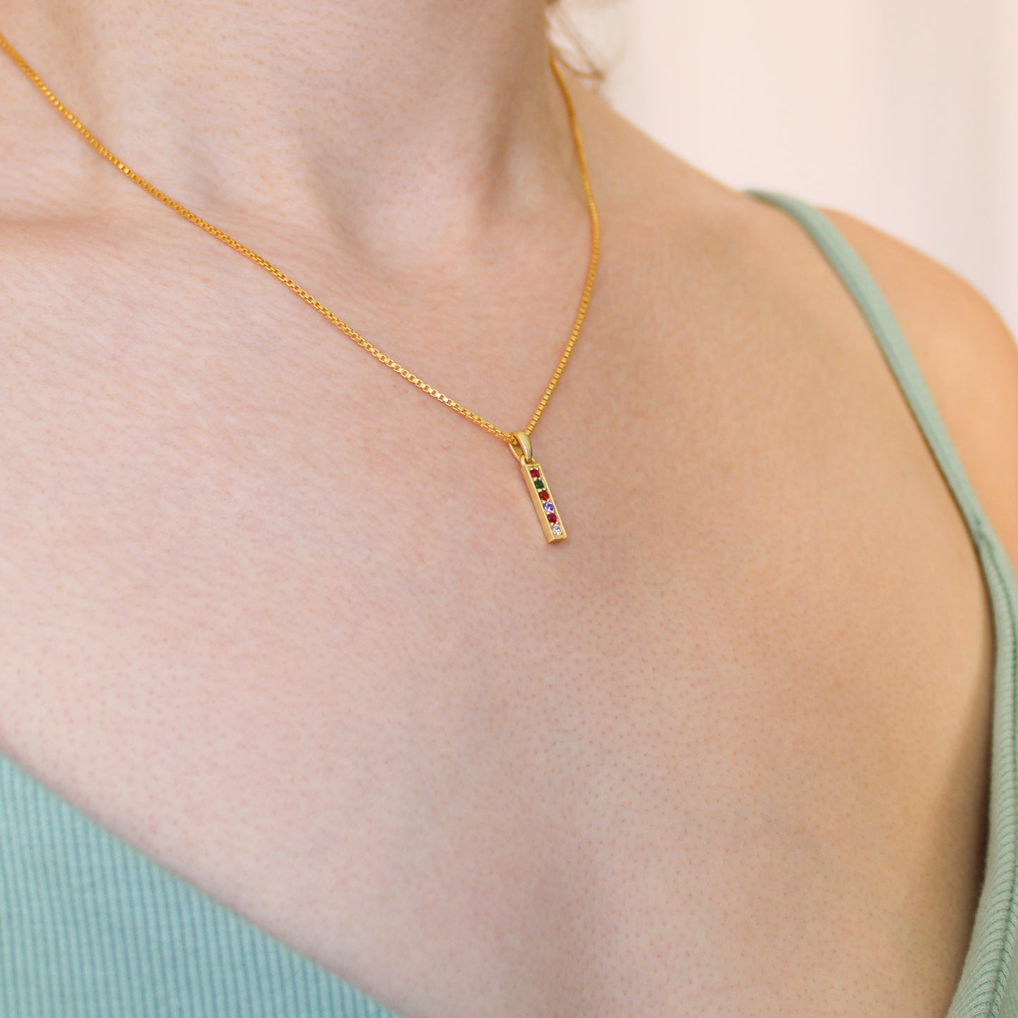 Regard Pendant - Gold