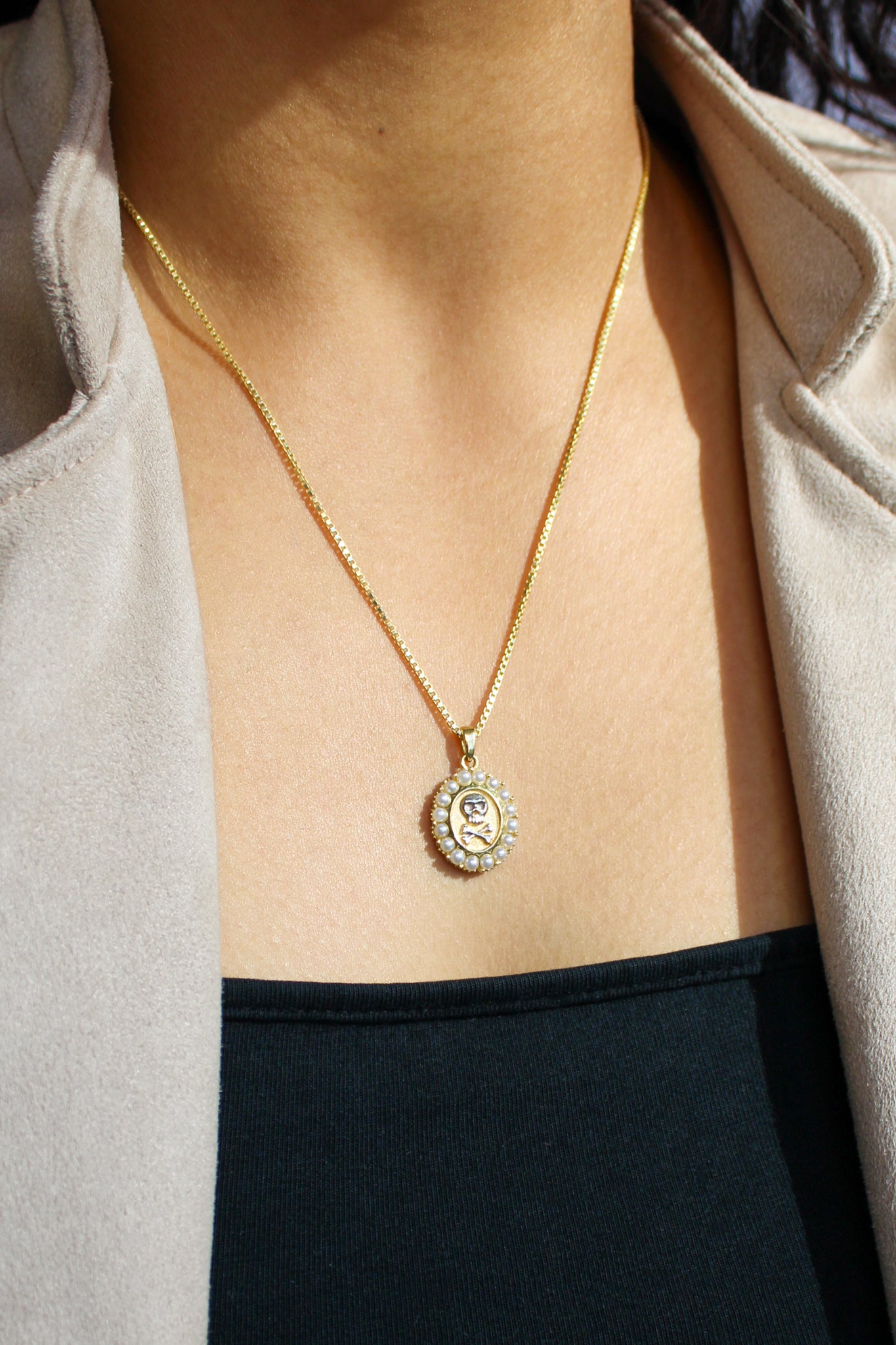 Mourning Memento Pendant - Gold