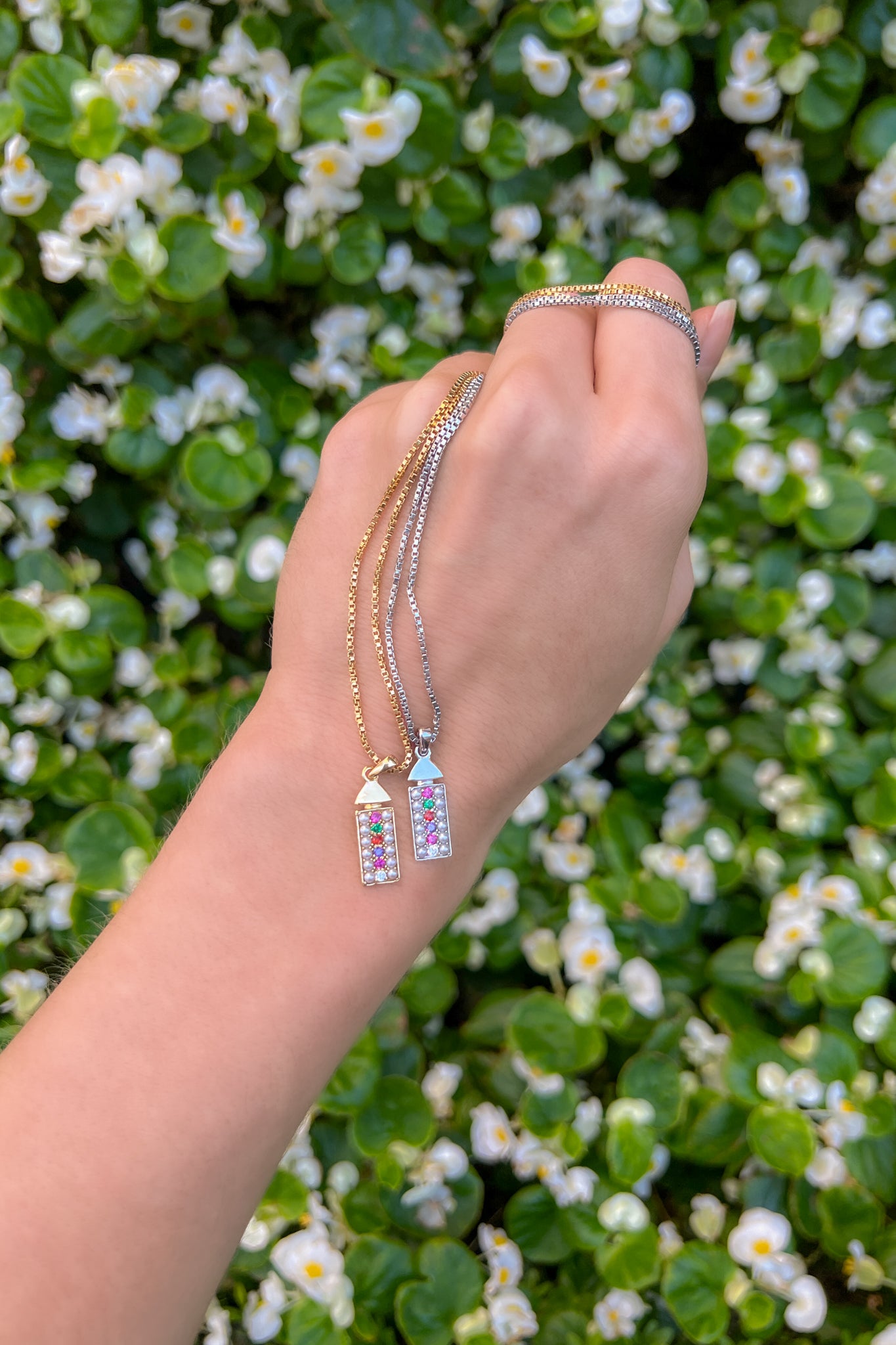 subtle statement pendant necklace