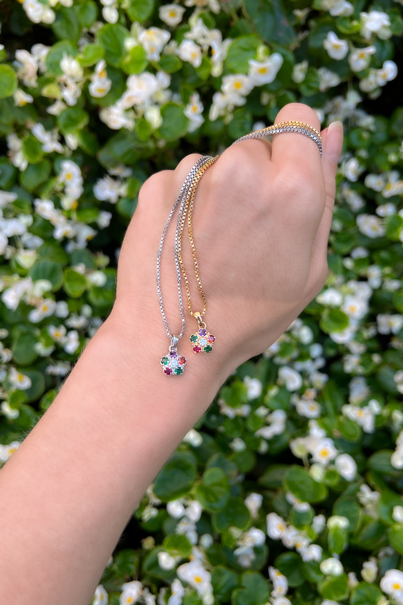 Regard Bloom Necklace - Gold