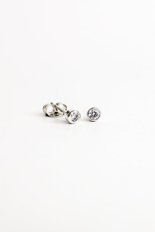 Vesta Stud Earrings - silver