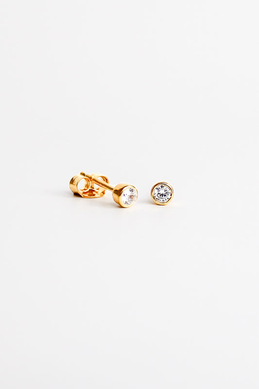 Vesta Stud Earrings - gold