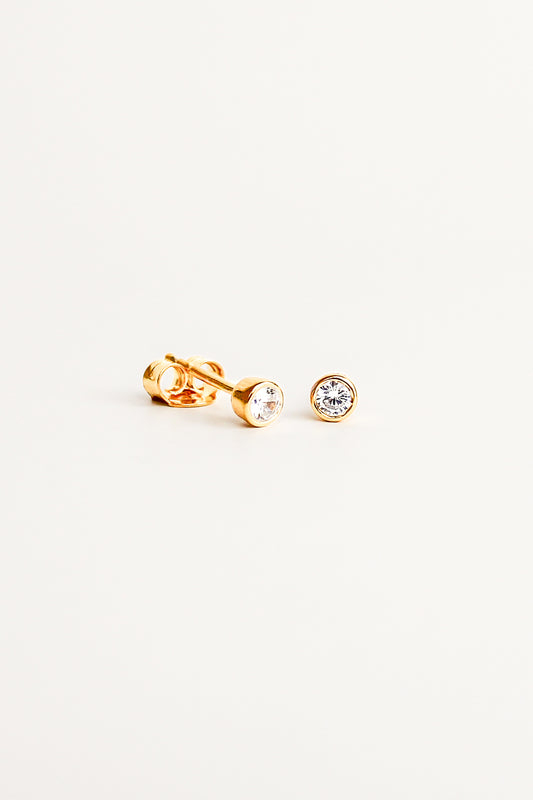 Vesta Stud Earrings - gold