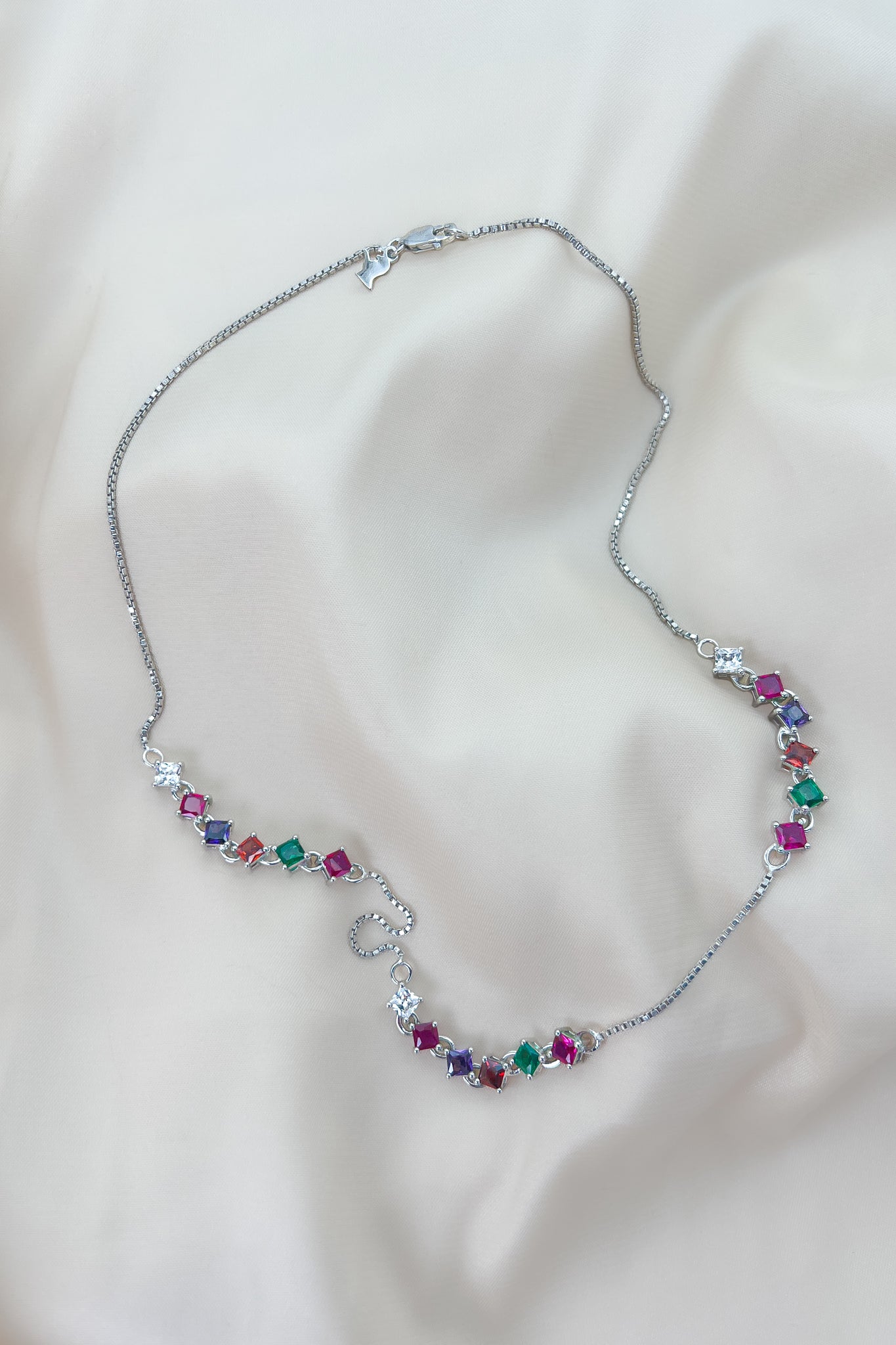 Linked-Love Necklace Silver