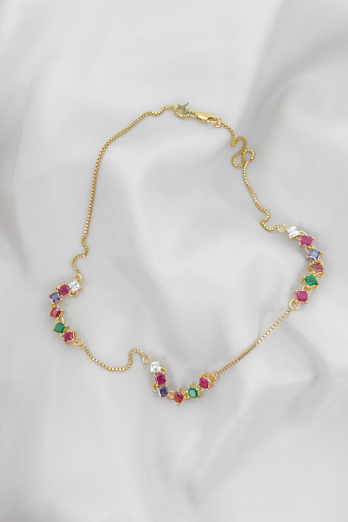 Linked-Love Necklace - Gold
