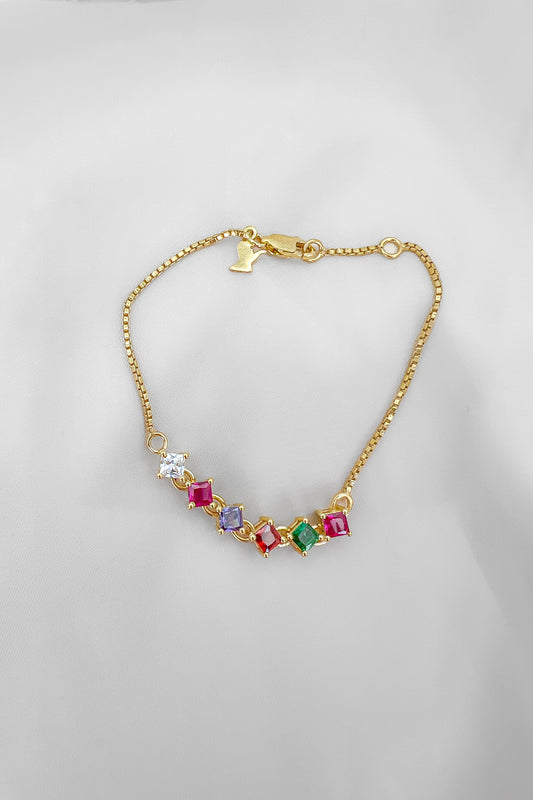 Linked-Love Bracelet - Gold