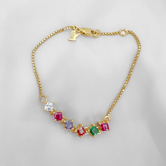 Linked-Love Bracelet - Gold