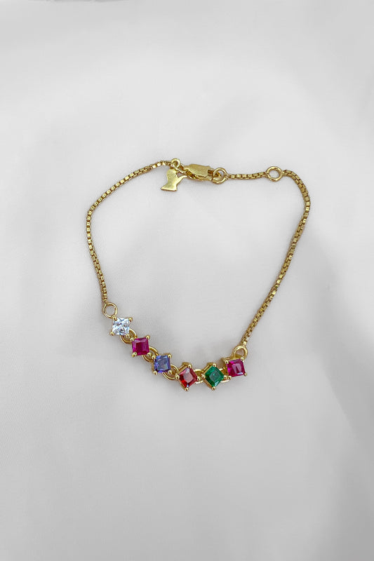 Linked-Love Bracelet Gold