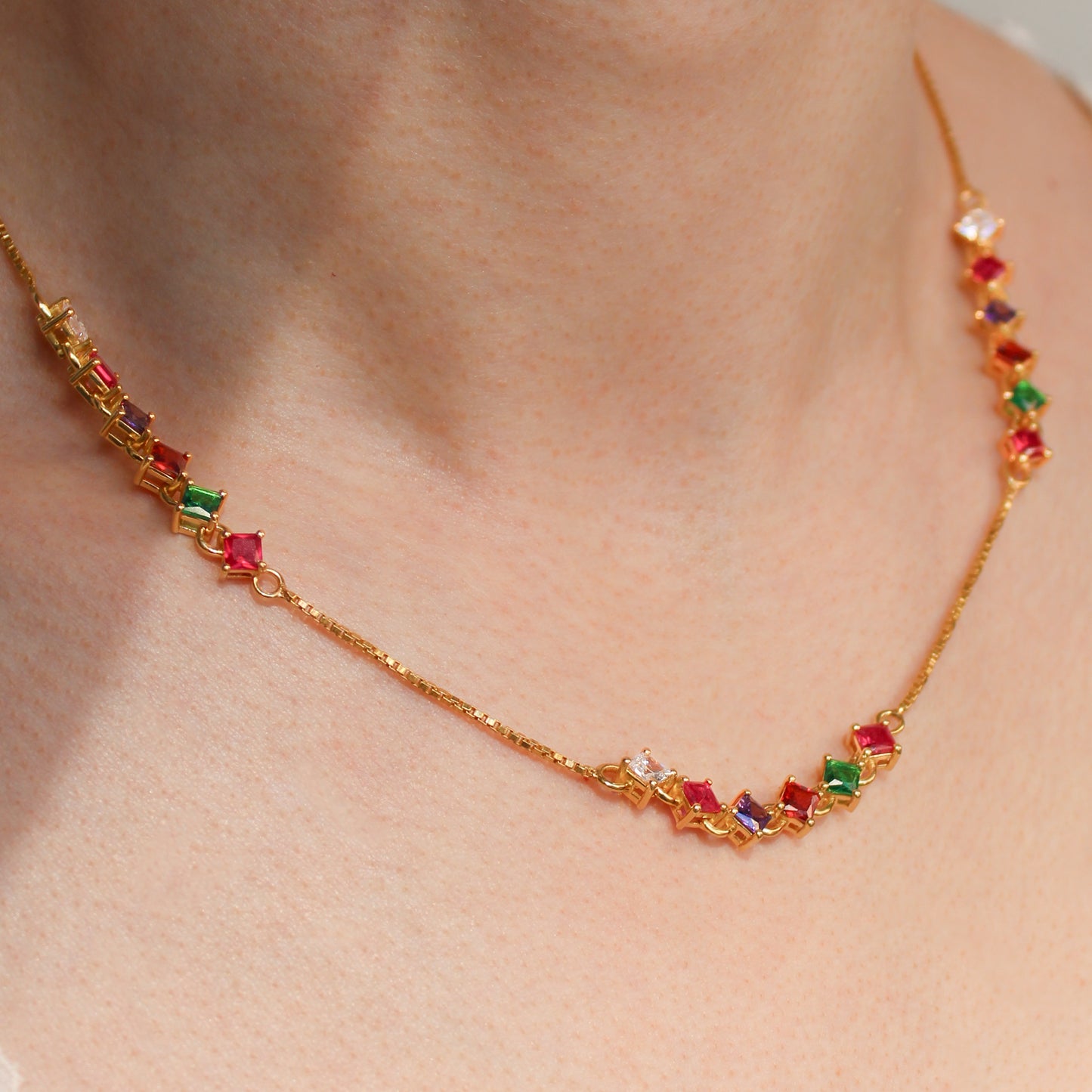 Linked-Love Necklace - Gold