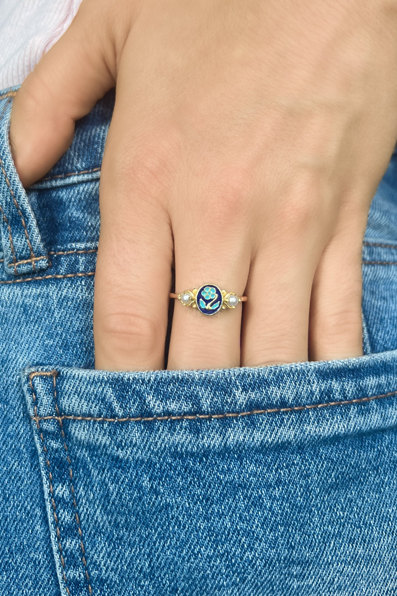 Victorian floral mourning ring