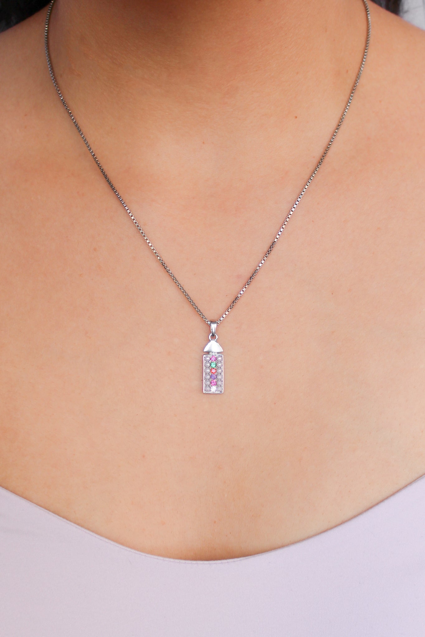 elegant pendant necklace vintage