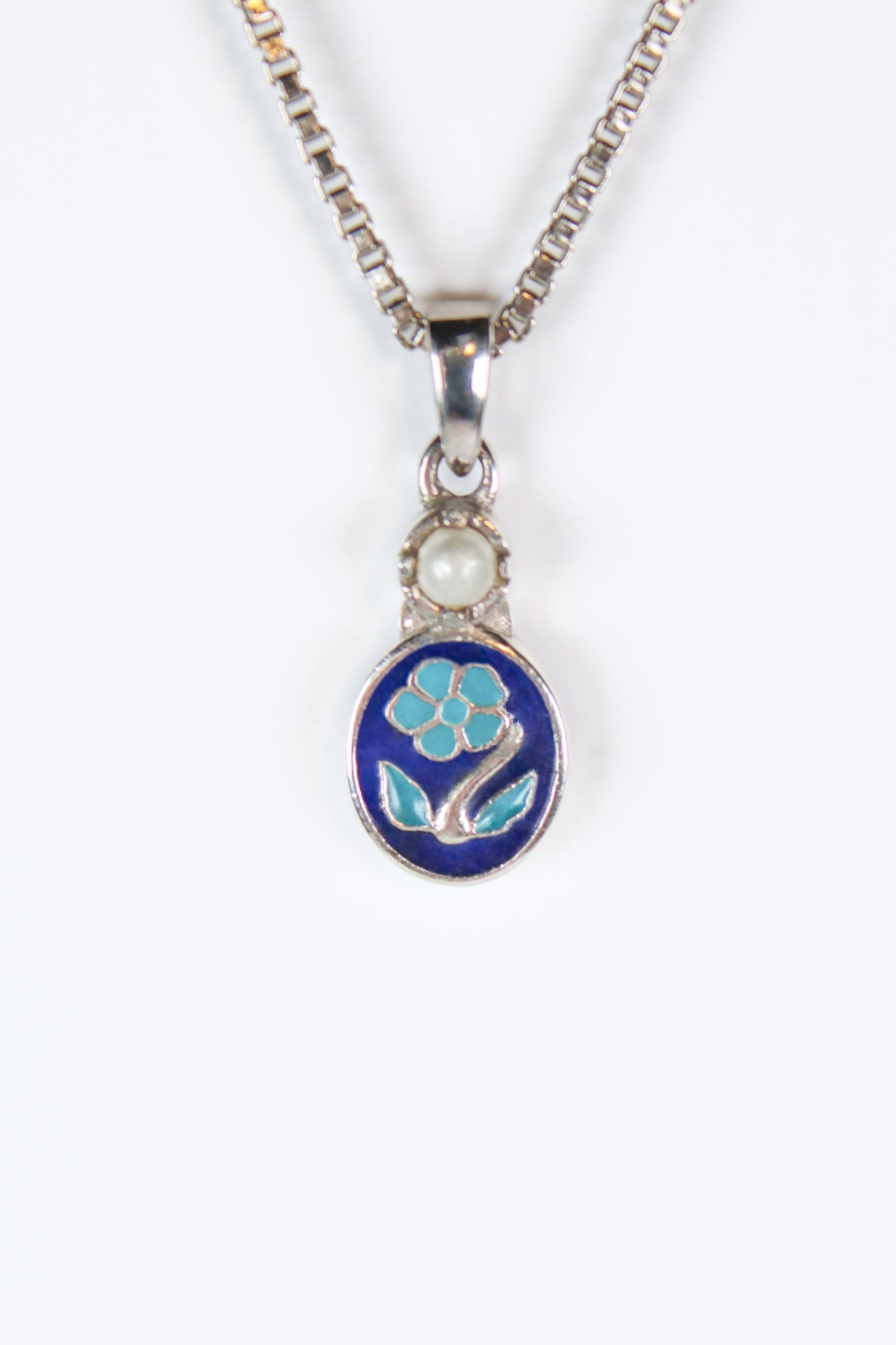 Mourning Bloom Pendant Silver