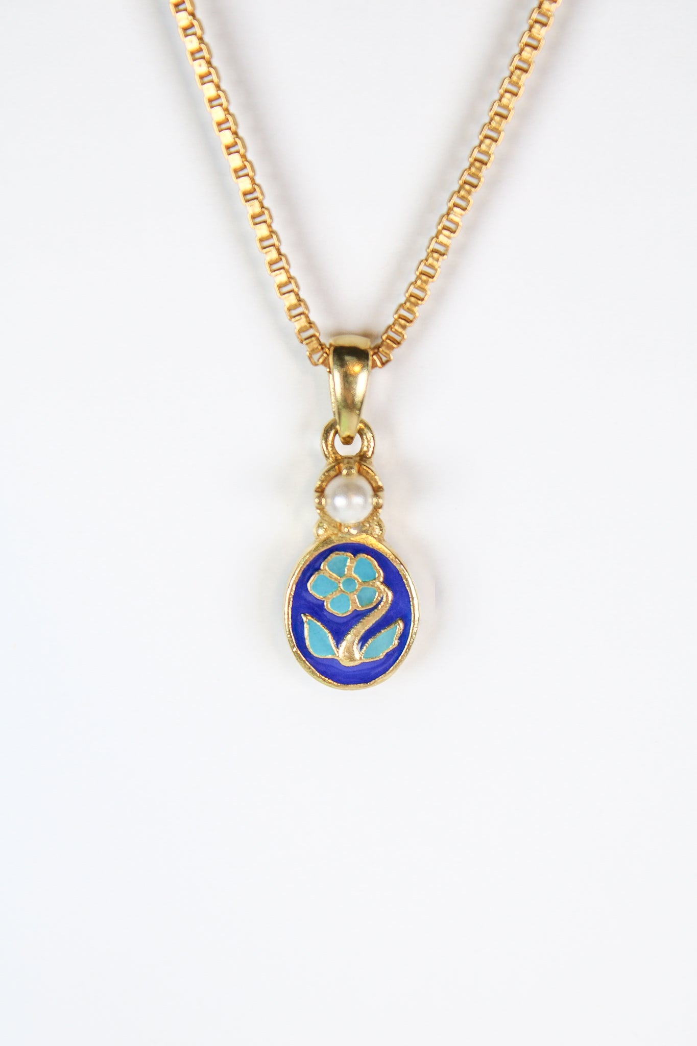 Mourning Bloom Necklace - Gold