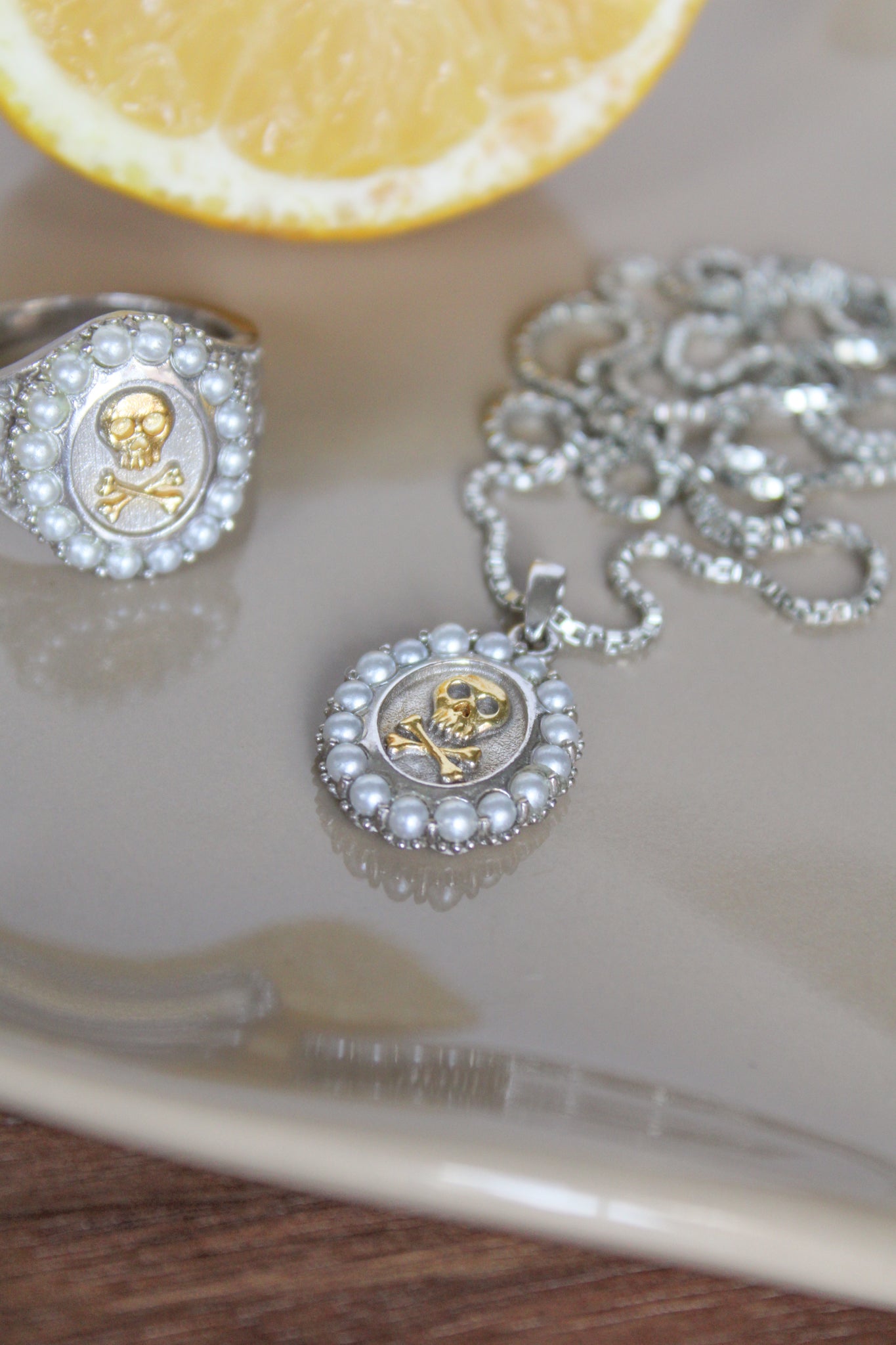 vintage mourning pendant women