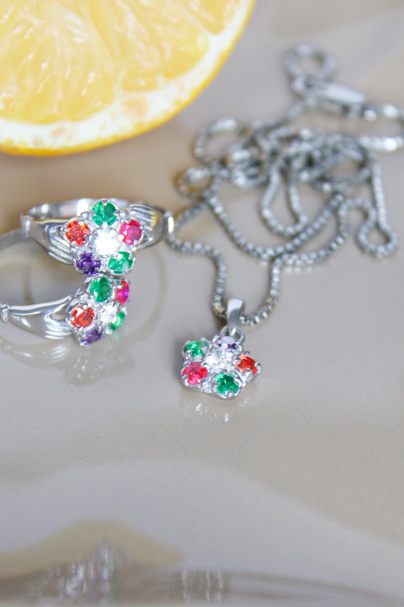 Regard Bloom Necklace - Silver