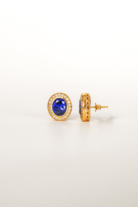 The Sovereign Stud Earrings - gold