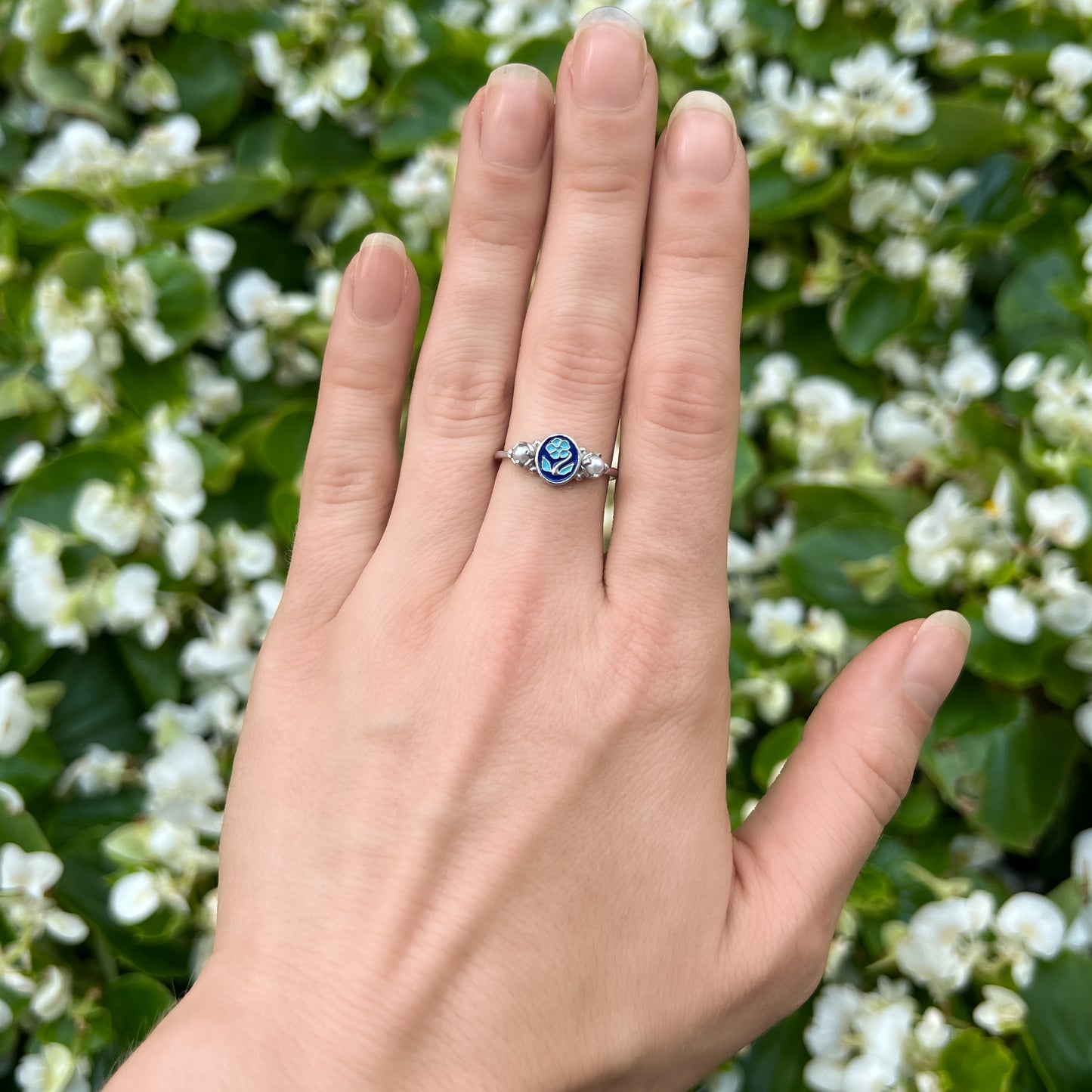 Mourning Bloom Ring - silver