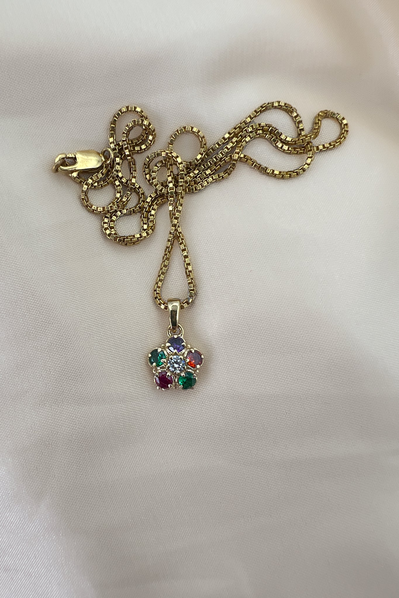 Regard Bloom Necklace - Gold