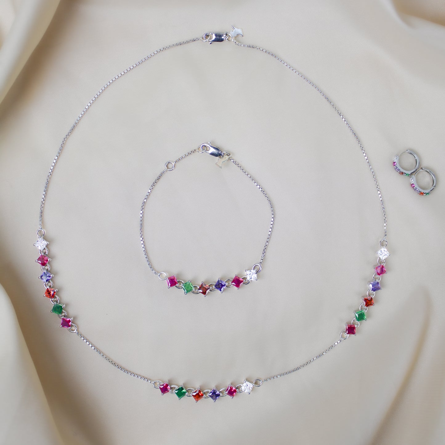 Linked-Love Necklace - Silver