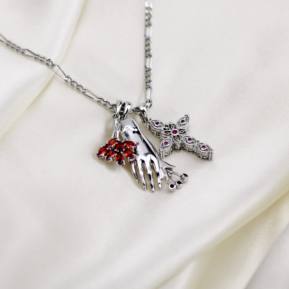 Amity Pendant - silver
