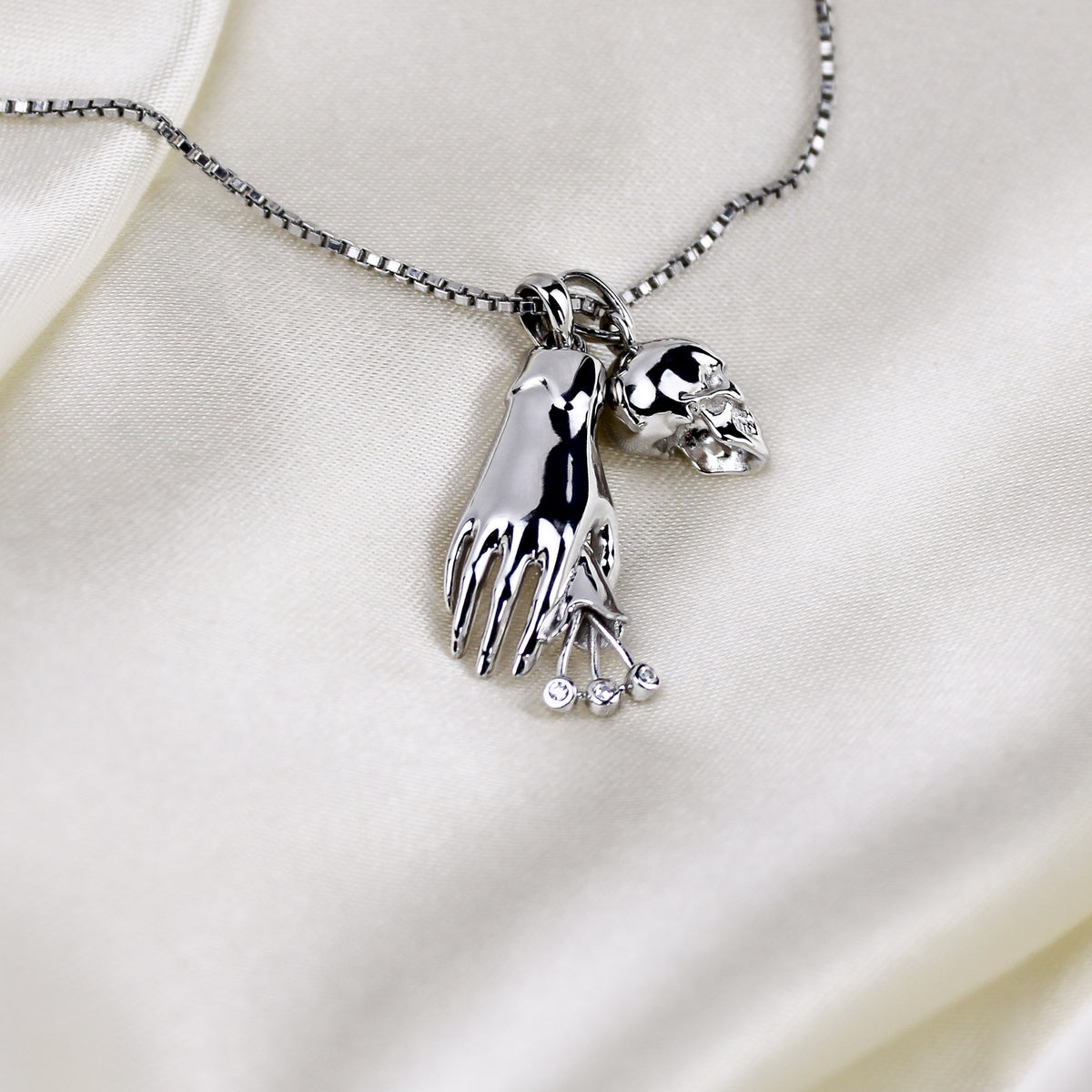 Amity Pendant - silver