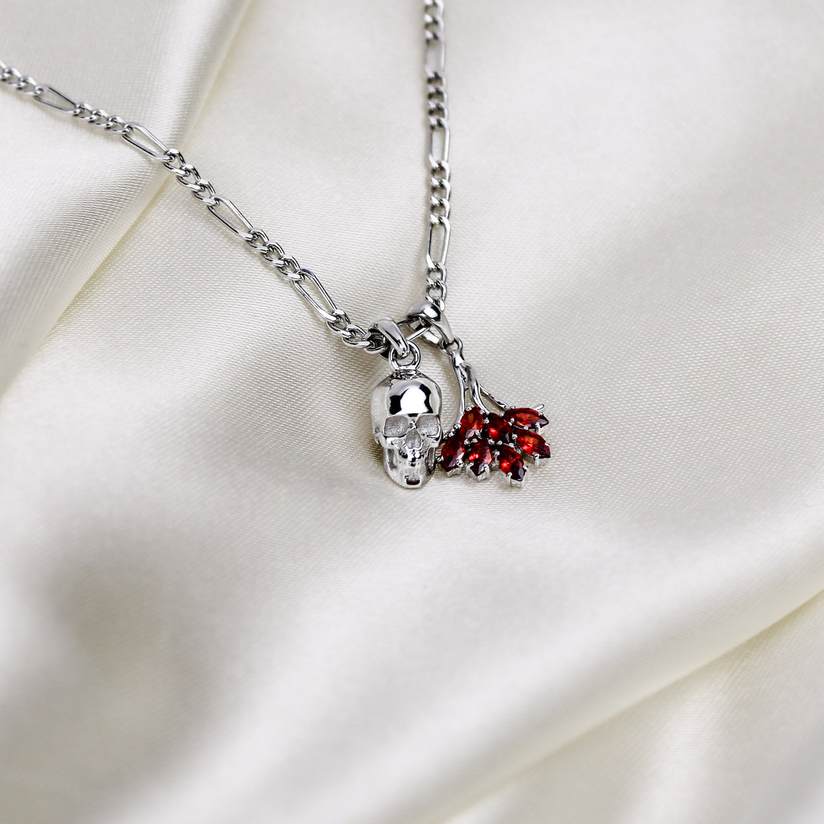 Vanitas Pendant - silver