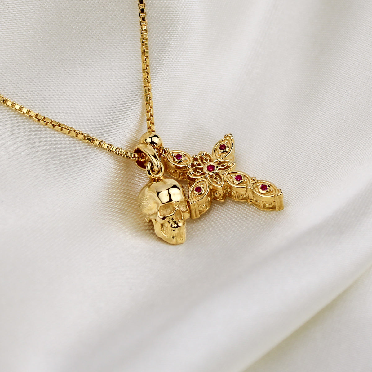 Sanctum Pendant - gold