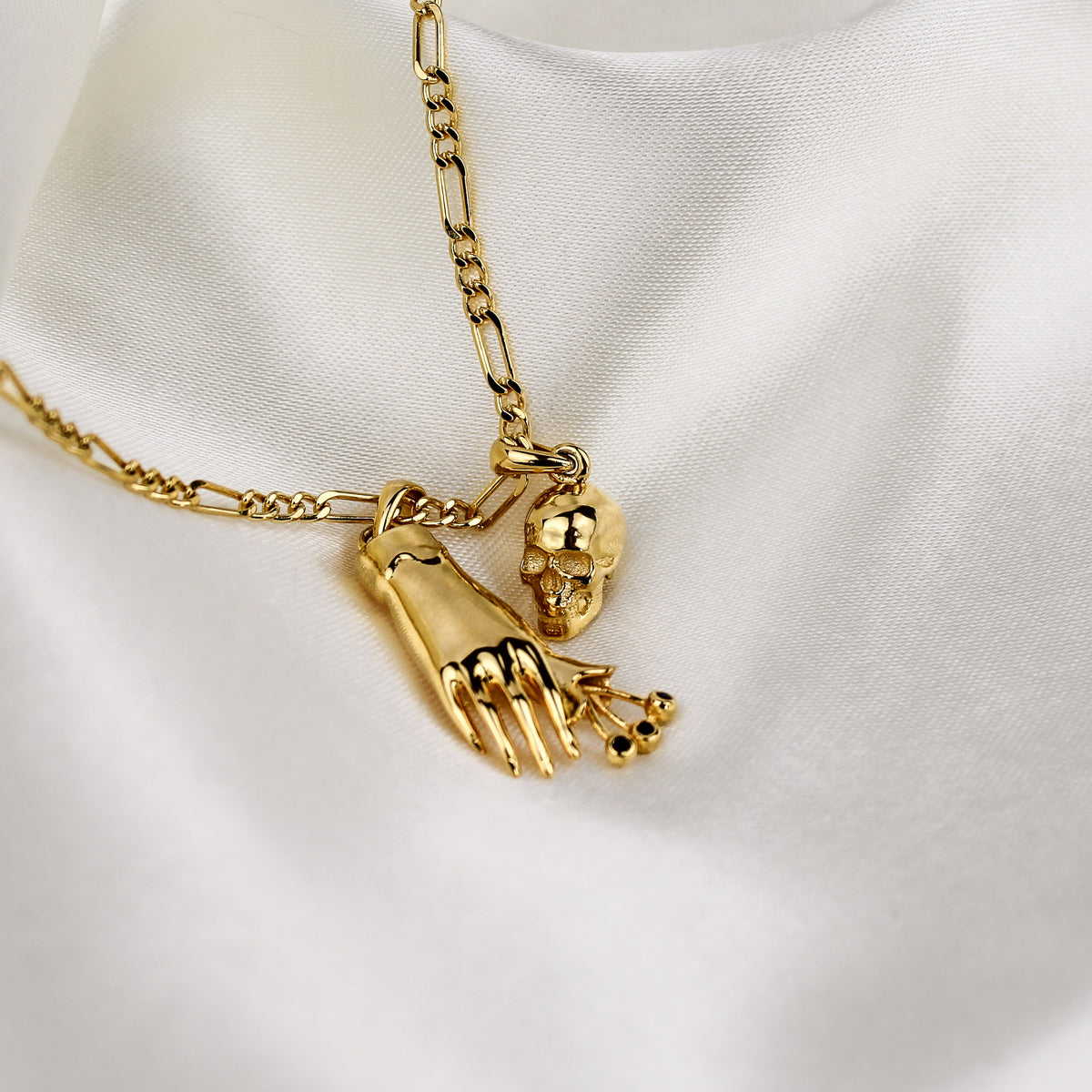 Vanitas Pendant - gold