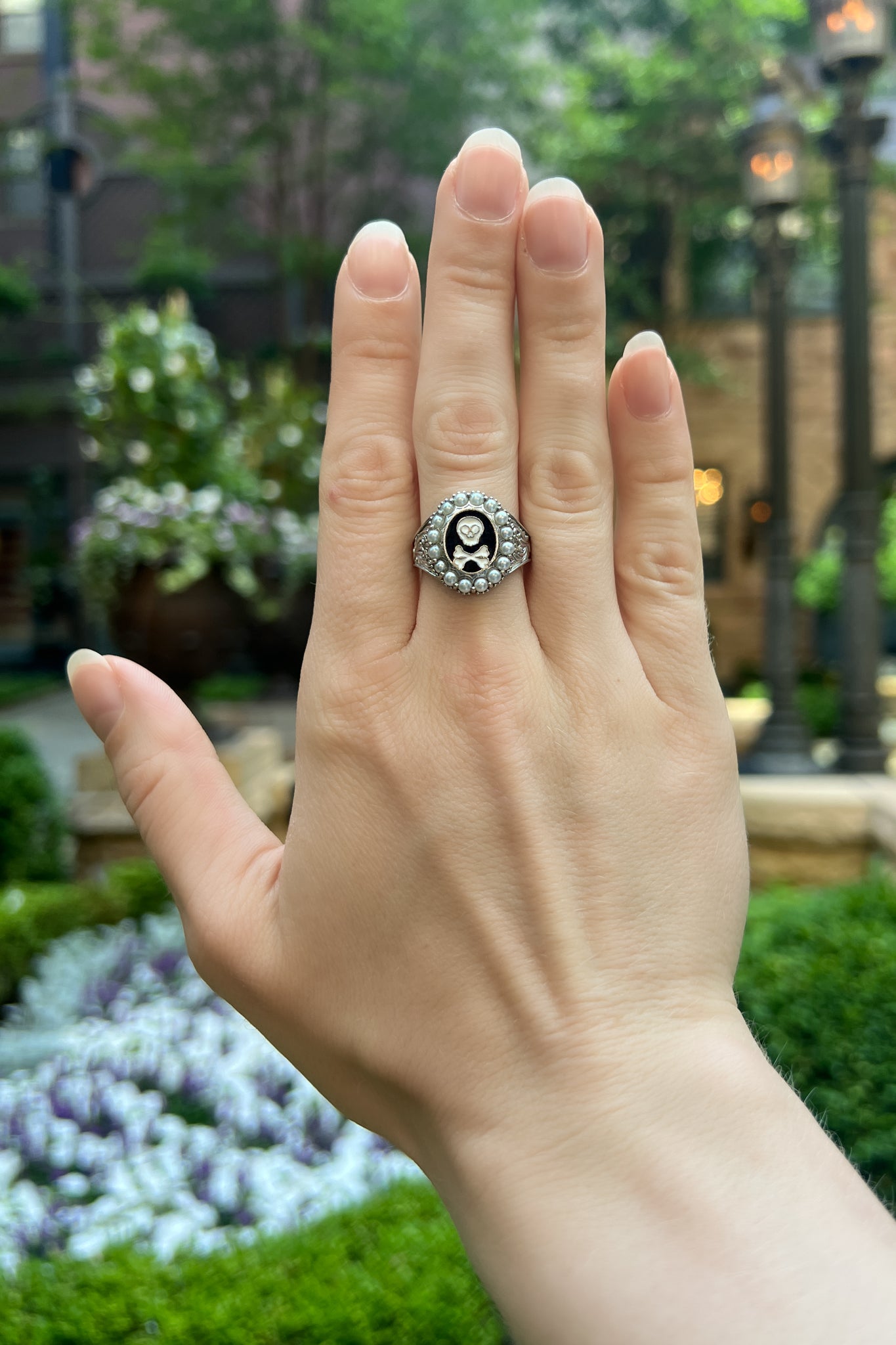 heirloom style skull ring