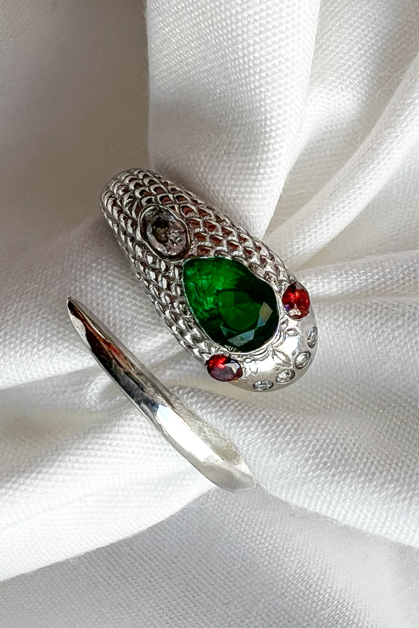 Queen Victoria's Ring - Silver