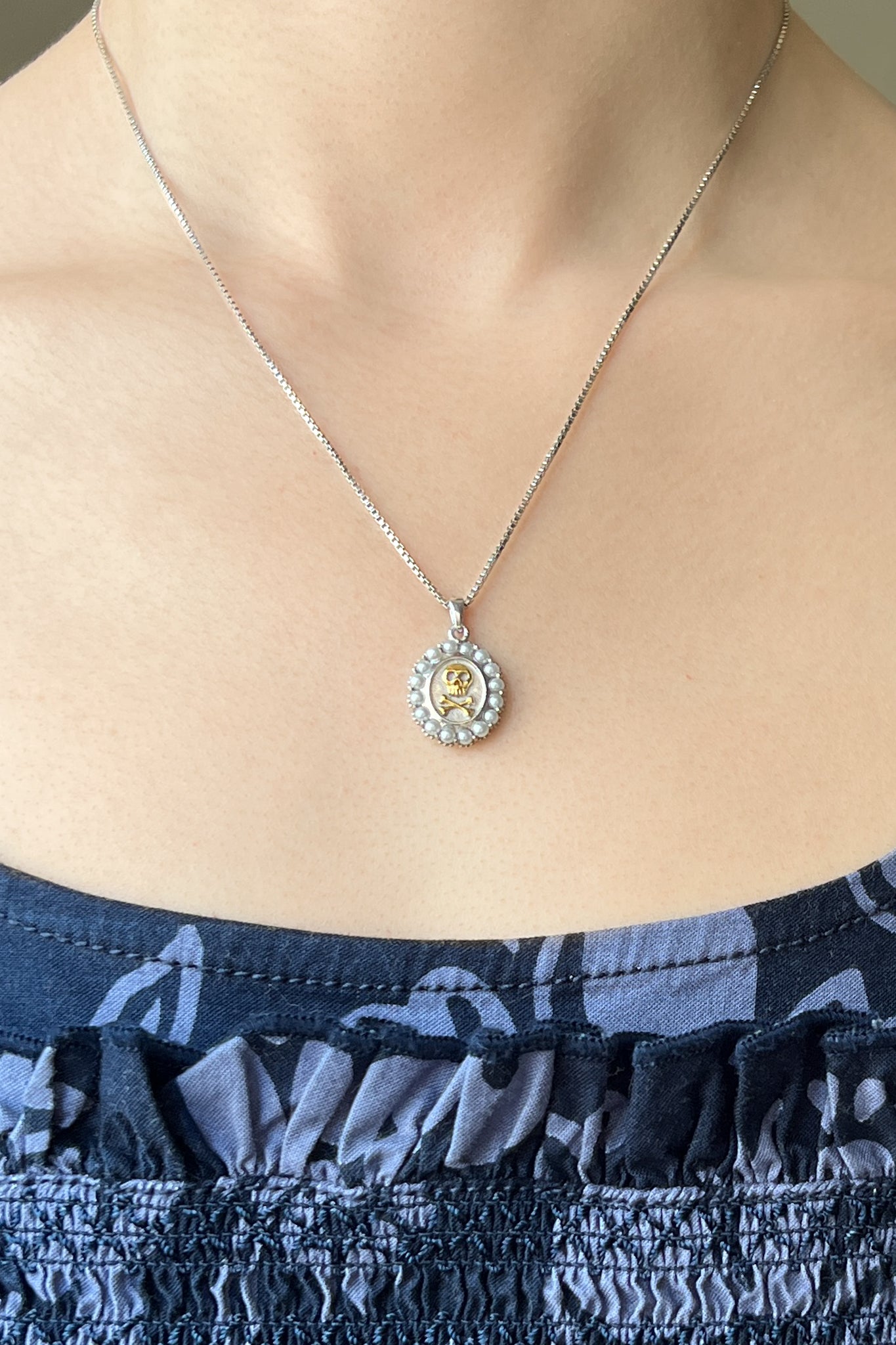 Skull and Crossbones Pearl Necklace