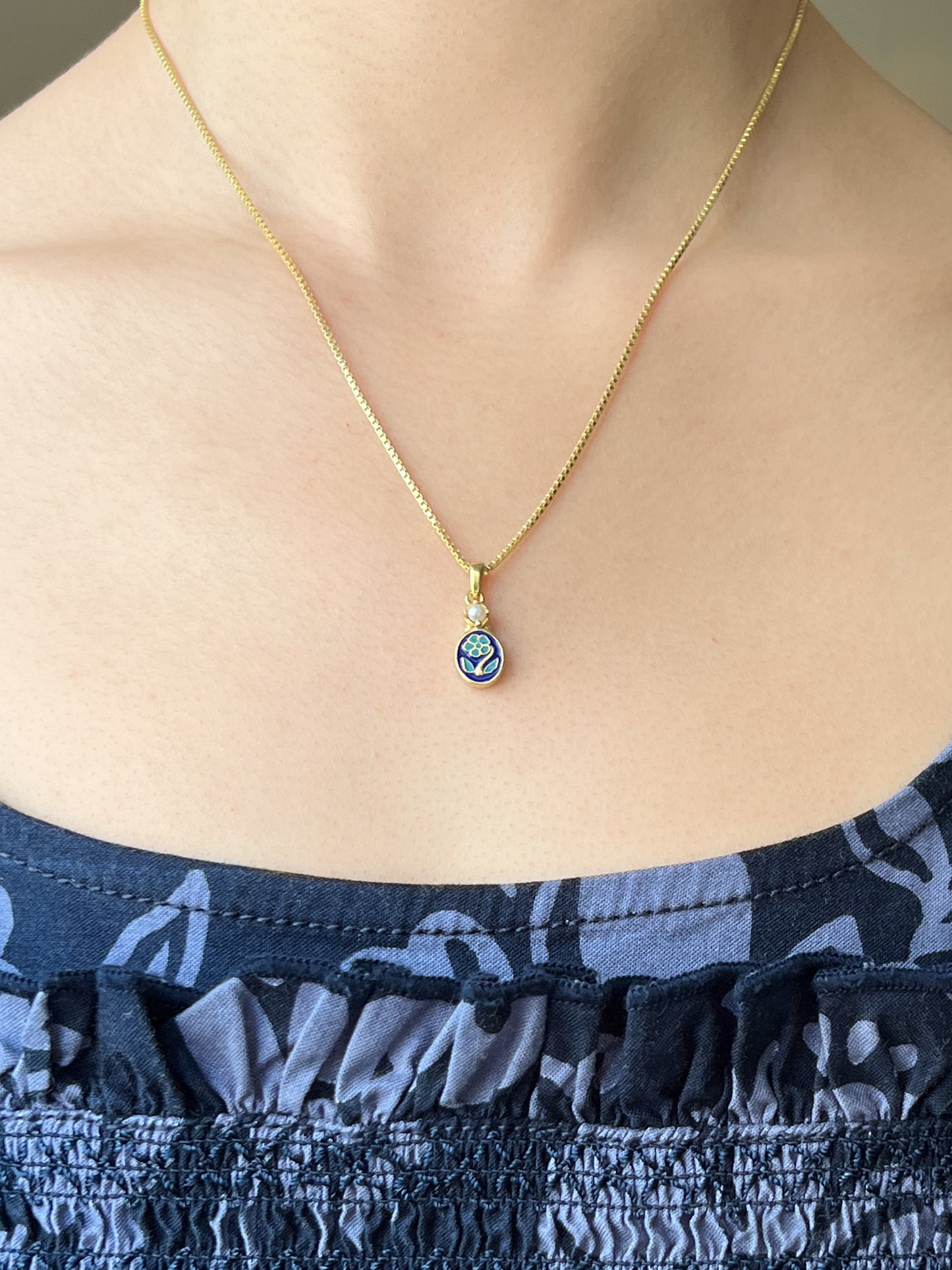 Mourning Bloom Necklace - Gold