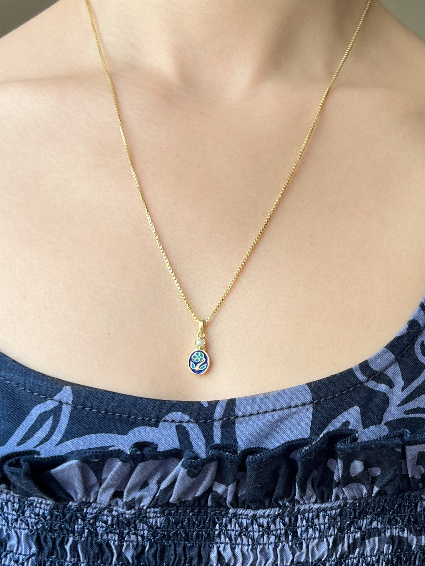 Mourning Bloom Necklace - Gold