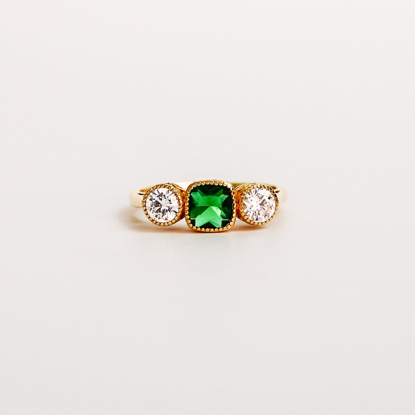 Edwardian Three-Stone Ring - Gold