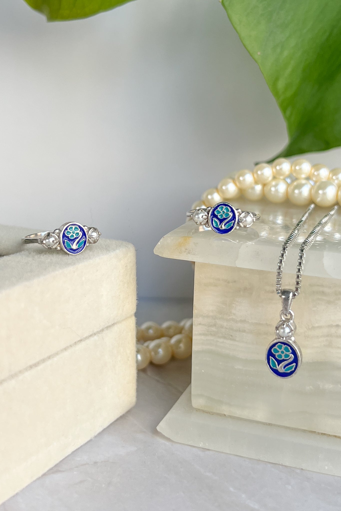 romantic sterling silver flower ring