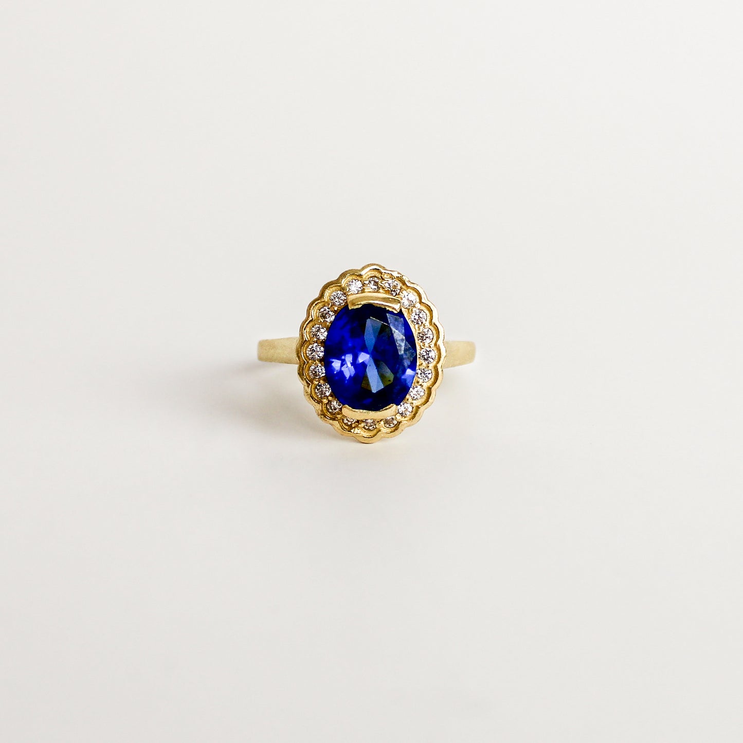 Sapphire Poise Ring - Gold