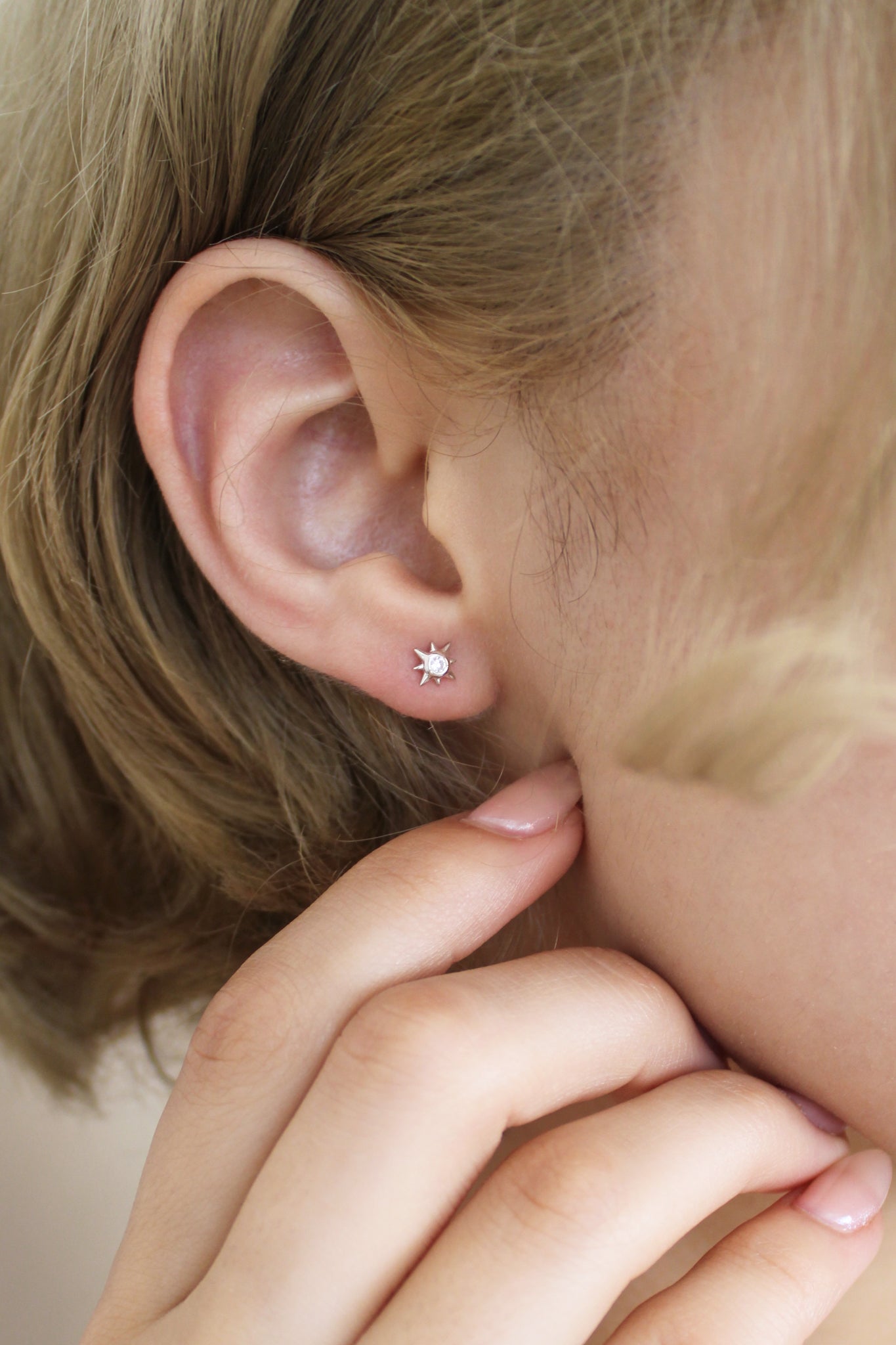 Stella Stud Earrings - silver