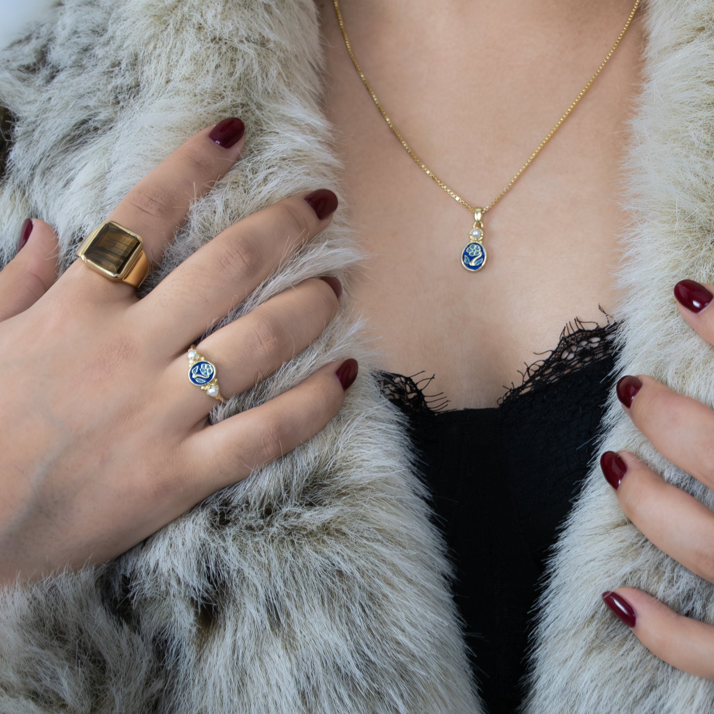 Mourning Bloom Ring - Gold