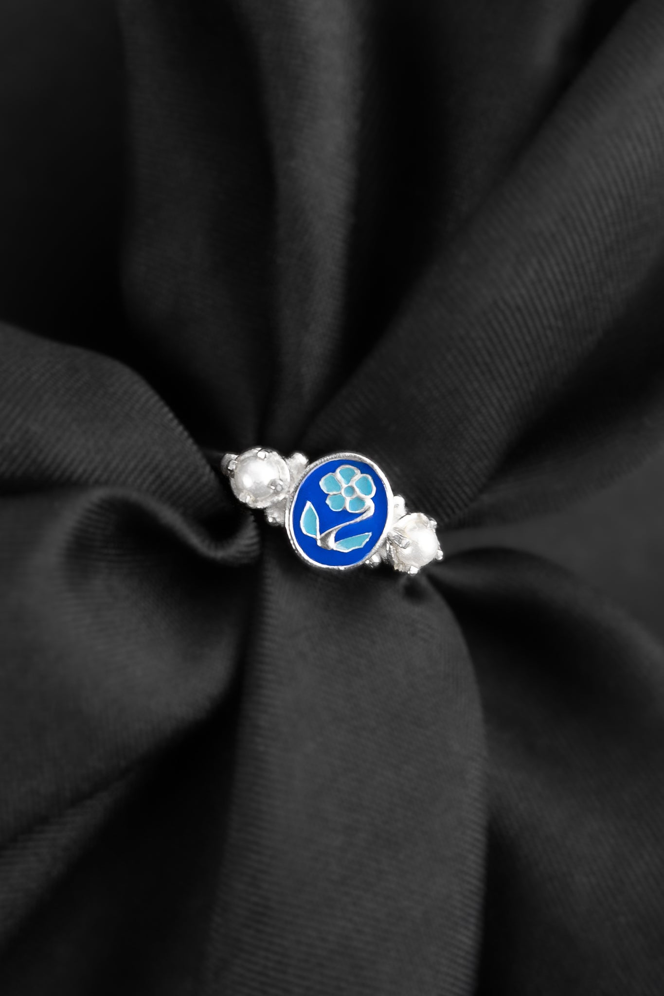 Mourning Bloom Ring - Silver